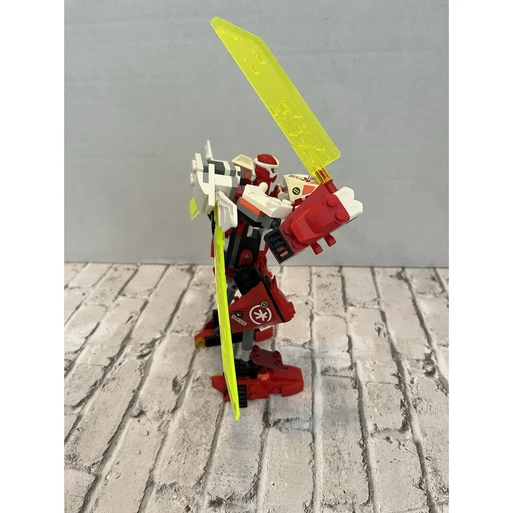 LEGO NINJAGO: Kai's Mech Jet (71707) Incomplete